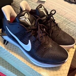 Nike Kobe AD Mens Basketball Shoes 2016 Black White 852425-001 Sz 10